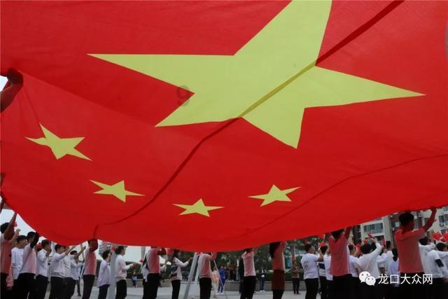 探索吃不完的香椿不要直接放冰箱!老菜农教我土方法,放1年照样新鲜——发现热门话题、分享精彩内容