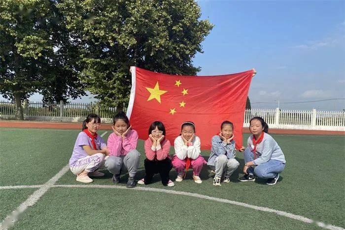 求书籍恐怖小说所有版权，谁有书籍版权的请发给我，请尽量是悬疑类的恐怖小说，或者灵异类的也可以！只要