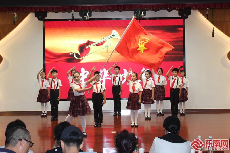 青春是该平平淡淡，还是轰轰烈烈？